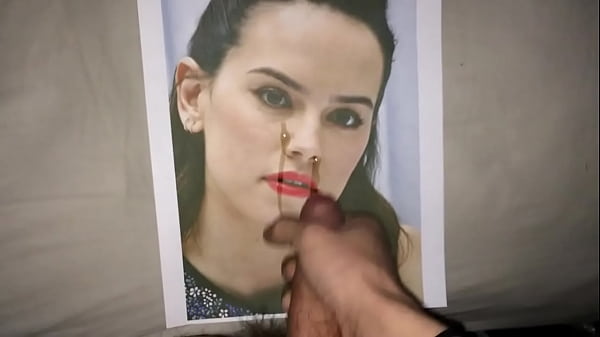 Download Video - My huge cum tribute to Daisy Ridley 3