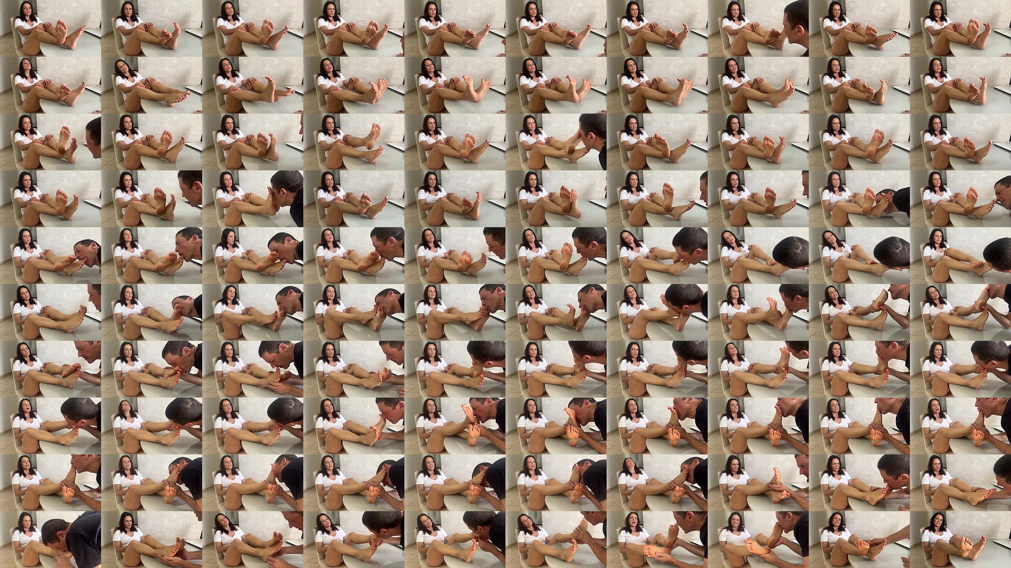 My foot slave cleaned my soles 预览图