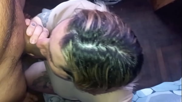 what a delicious cock suck and handjob I give him, it gives me a shower of milk
