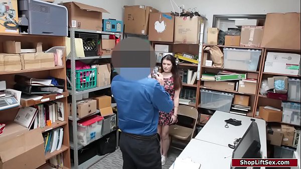 Store officer seduced by female thief