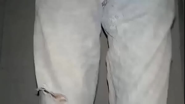 Pa&ntilde;al de tela orinado y doble orgasmo