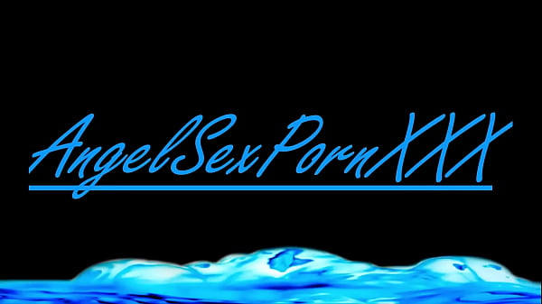 Una verdadera aficionada acepta compartir la cama con su hijastro cachondo