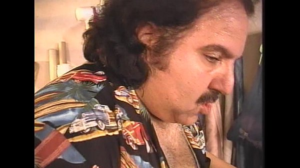 Download Video - Metro - Fantasiany 04 - scene 5 - extract 2