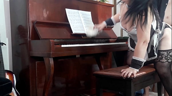 Download Video - Empregada faz servi&ccedil;o "especial" &lpar;Kitty big ass&rpar;