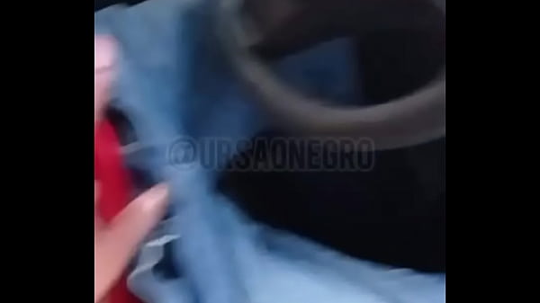 Pequei um Uber comecei a conversar com ele , fa...