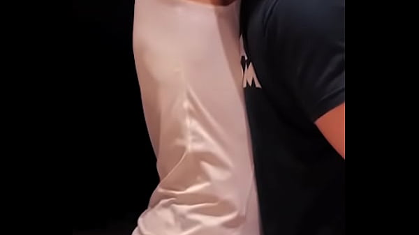 Download Video - Despues de unas copas mi compa de cuarto pierde la razon me rompe la ropa y me folla