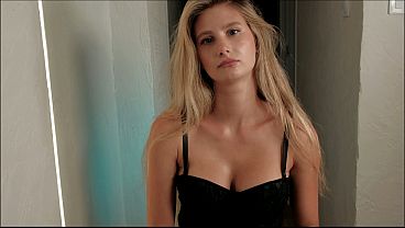 継母が処女の息子に初デートでセックスの仕方を教え、口の中に精液をかけられた