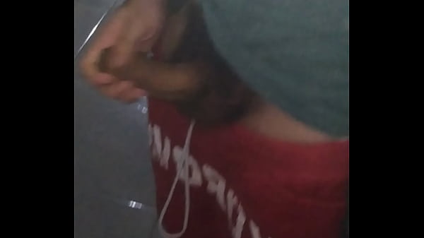 Mostrando meu pênis pequeno