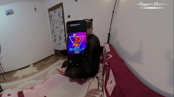 Estreiando no porno, jovem negra do rab&atilde;o bem gostoso fudendo a primeira vez no porno na frente das cameras - Little Devils #27 Vitoria Smith