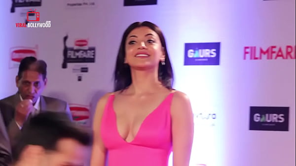 Actress Kajal Agarwal Boobs Show