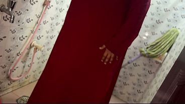 Can You See My Hotness? Im Alone Hot Muslim Girl, Please fuck my big ass, i need your fucking