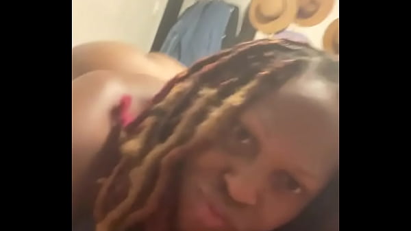 #ebonytwerking #bigbootyebony #ebonyass #ebonybigbooty #bigbooty #bootymen #twerk #twerking #nakedtwerk #fatass #assshakin...