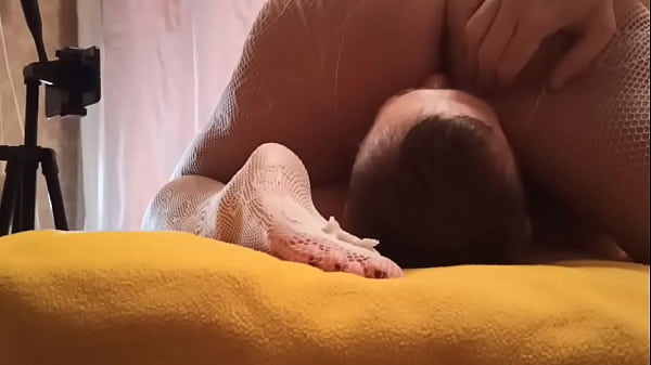 Pussy licking at 69 to relax before Hard day