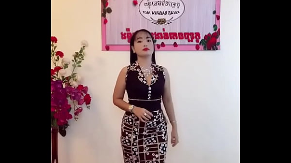 Beautiful Tran Woman dancing