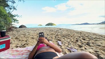 Download Video - ESPOSA DO BUCET&Atilde;O GIGANTE GOZANDO MUITO NA PRAIA TENDO SQUIRT COM ESTRANHOS OLHANDO &period; &lpar;Ad&atilde;o e Eva&rpar;&period;