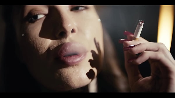 Tattoed Beauty Loves to Smoke While Sucking Cock Reverse Cowgirl - Smoking Cigarette Fetish Porn