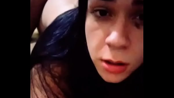 Download Video - NEG&Atilde;O veio me visitar e n&atilde;o teve do meu cuzinho&period; Vem me fazer de CADELINHA igual ele&excl;
