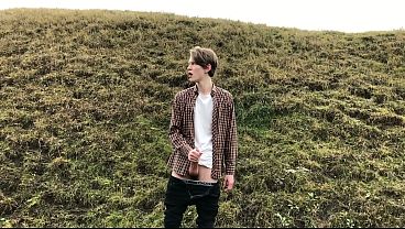 Horny BOY with HUGE DICK (23cm) Jerking OFF OUTDOOR IN THE COLD WEATHER