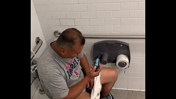 Espiando baños