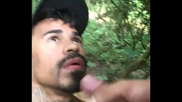 SUCKLING HARD IN THE PARK