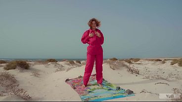 Spying on cute teen mechanic girl toys her self to orgasm with big dildo on public beach