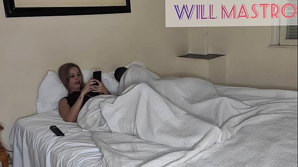 Download Video - Realizei fetiche da FADA MEL fazendo uma domina&ccedil;&atilde;o com putaria e com um banho de porra na cara