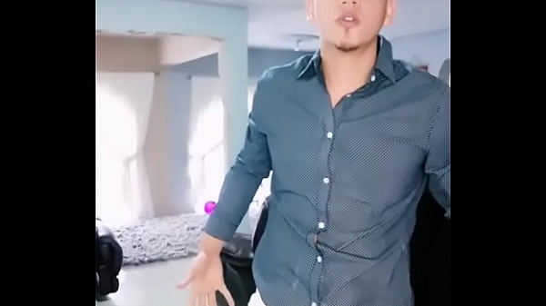 Albaro De Dgo A Une Bonne Jambe Mais Le Mamon Lui Enlève Le Charme