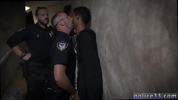 Des Policiers En Costume Chaussent Du Porno Gay Et De La Police, Un Suspect Vidéo Sur