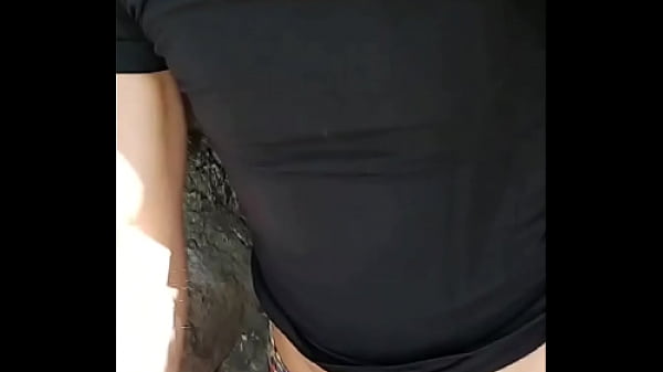 Download Video - Me lo cog&iacute; en la choza de un monte