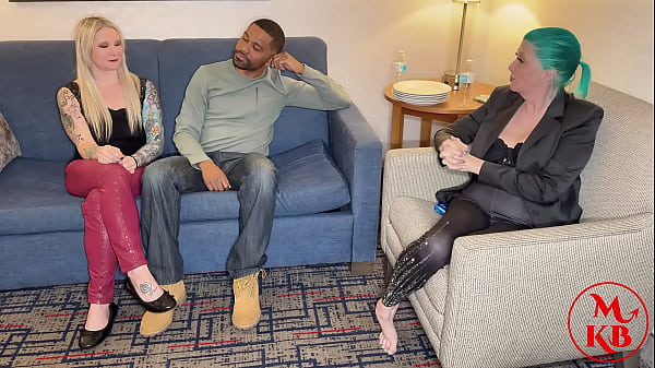 Juan Bustos VOYEUR #04 Petrova Kath & David Bander - Behind the Porn