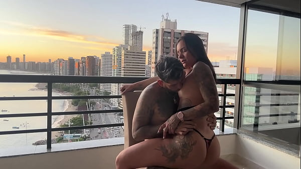Download Video - Fuder gostoso no p&ocirc;r do sol &eacute; uma del&iacute;cia - COWGIRL