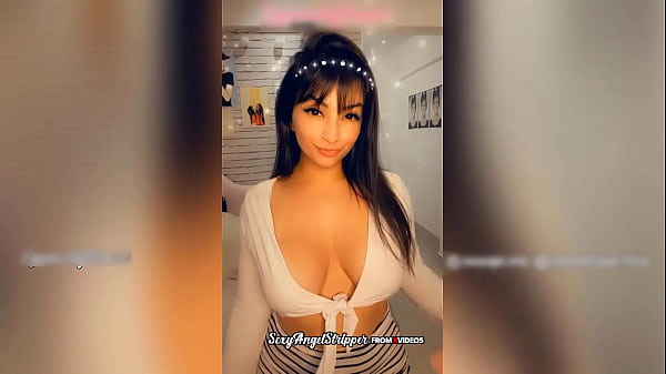 Sexy latina showing the difference between regular social network x xvideos 18 Sexy Angel Stripper blowjob