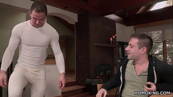 Dude gets banged when he arrives home from snow...