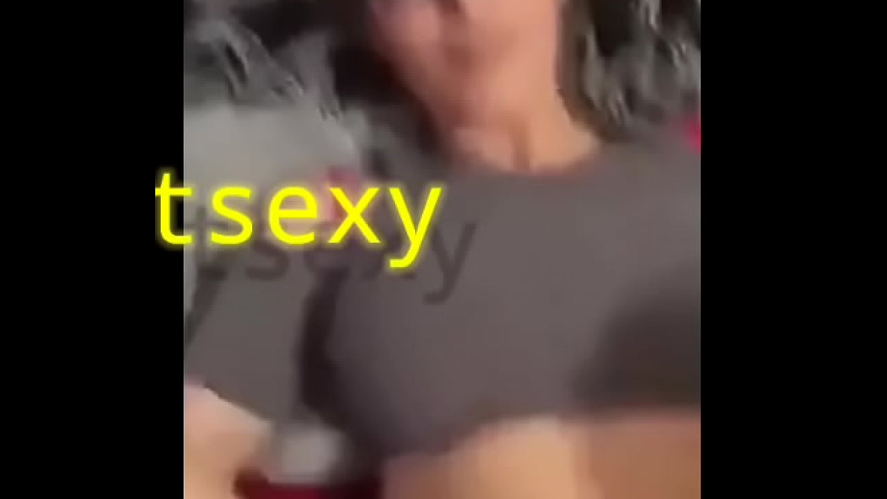 hot desi bhabhi in yallow saree peticoat and blue bra panty fucking hard leaked mms