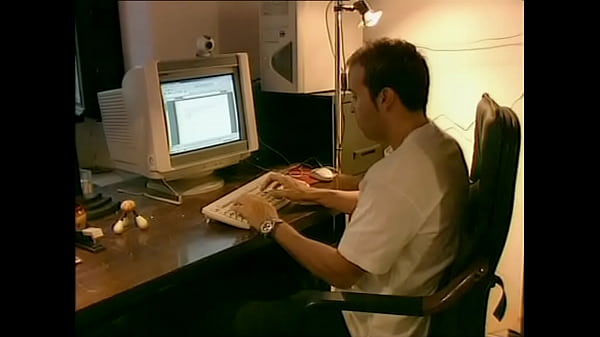 The beautiful slut seduces the waiter and gets fucked