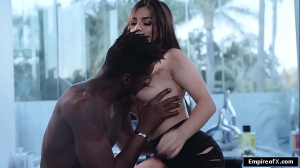 Black dude fucking his white girlfriend