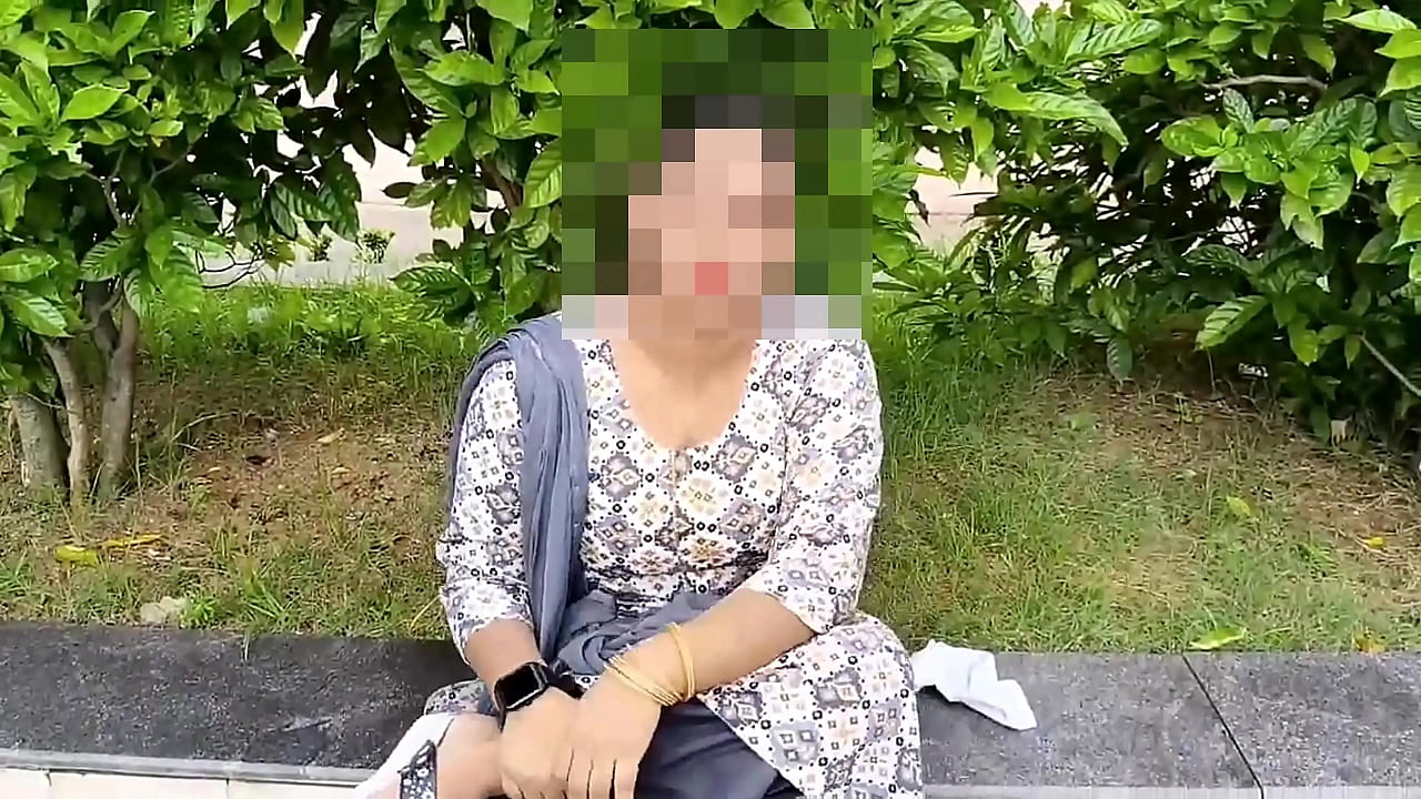 Desi local village teen school girl outdoor sex video, Indian Beautiful village girl MMS