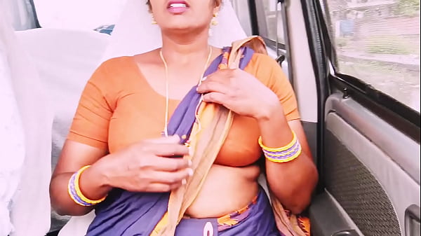 Indian maid car sex Telugu dirty talks and pissing.