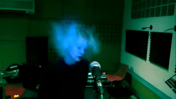 Huge Natural Tits Bouncing To The Beat