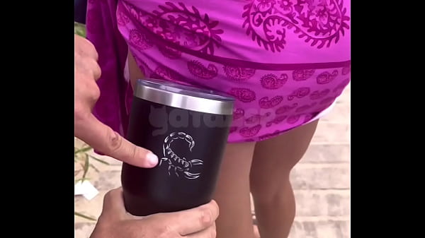 Hottie giving her ass and drinking milk in the bathroom of a restaurant in Balneário Camboriú while the cuckold films - Part 1