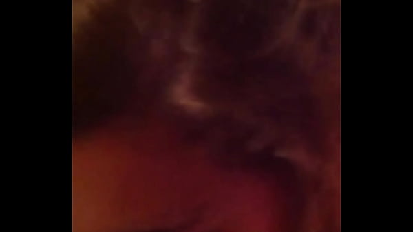 Download Video - Loira de quatro mostrando o cuzinho arrombado j&aacute; levou muita rola neste cu