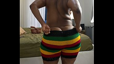 Big booty wearing a short on.