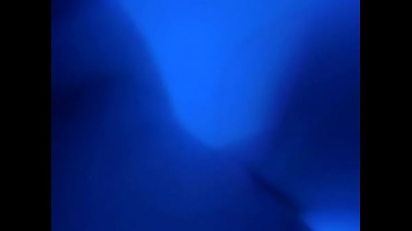 Il me prend dans la piscine désolé de la qualité bisous à tous