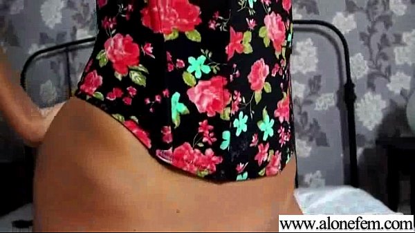 (summer breeze) Kinky Girl Try Get Orgasms Using Sex Things vid-29