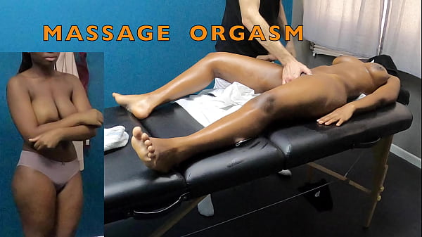 Sexy Black Babe Came For Massage and Gets Finge...