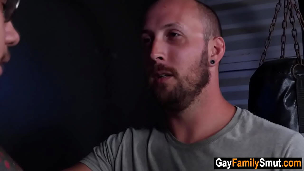 Haciendo ejercicio con mi padrastro
                    anal sex gay family gym taboo gays stepfather stepdad gaysex gayporn stepson step dad gay blowjob gay sex gay anal step daddy fucked up family stepdad and stepson stepfather and stepson muchos negros