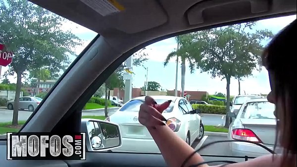 Download Video - Publick Pickups - &lpar;Callie Haze&rpar; - Curvy Callie - MOFOS