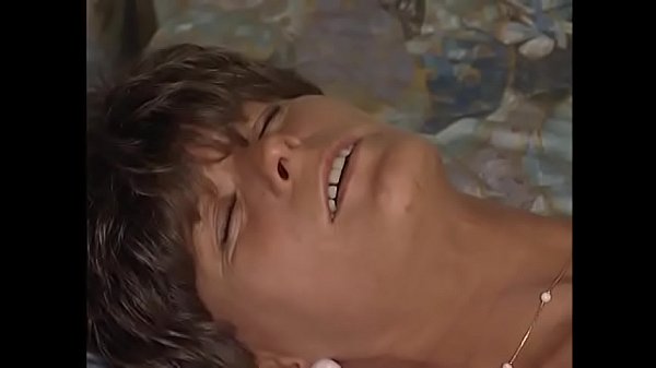 Short haired mature slut Sylvia wants to take it straight to the ass