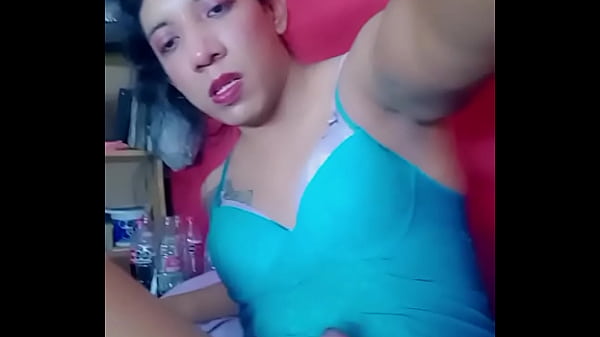 Download Video - Dilatando mi ano para una doble penetraci&oacute;n