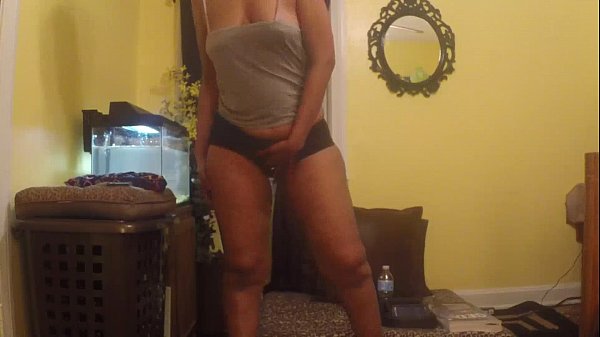 South Indian lily shows off her ass